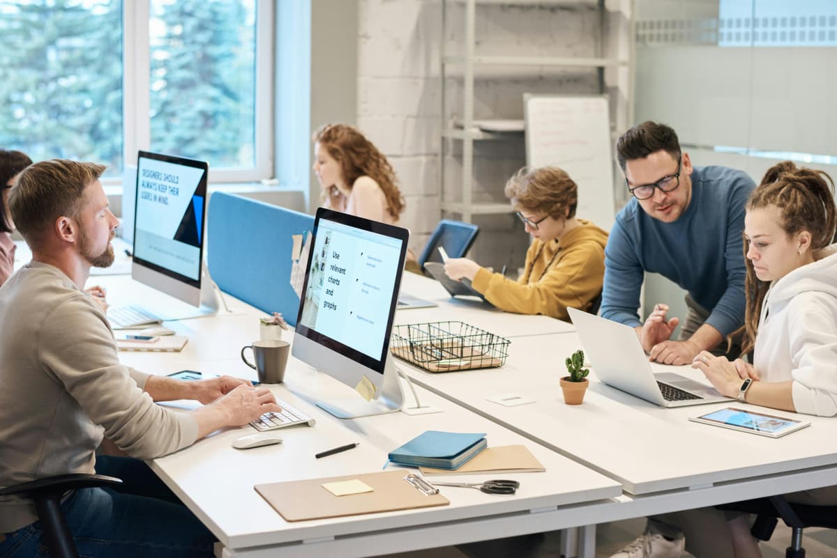 Image of Generic Meeting